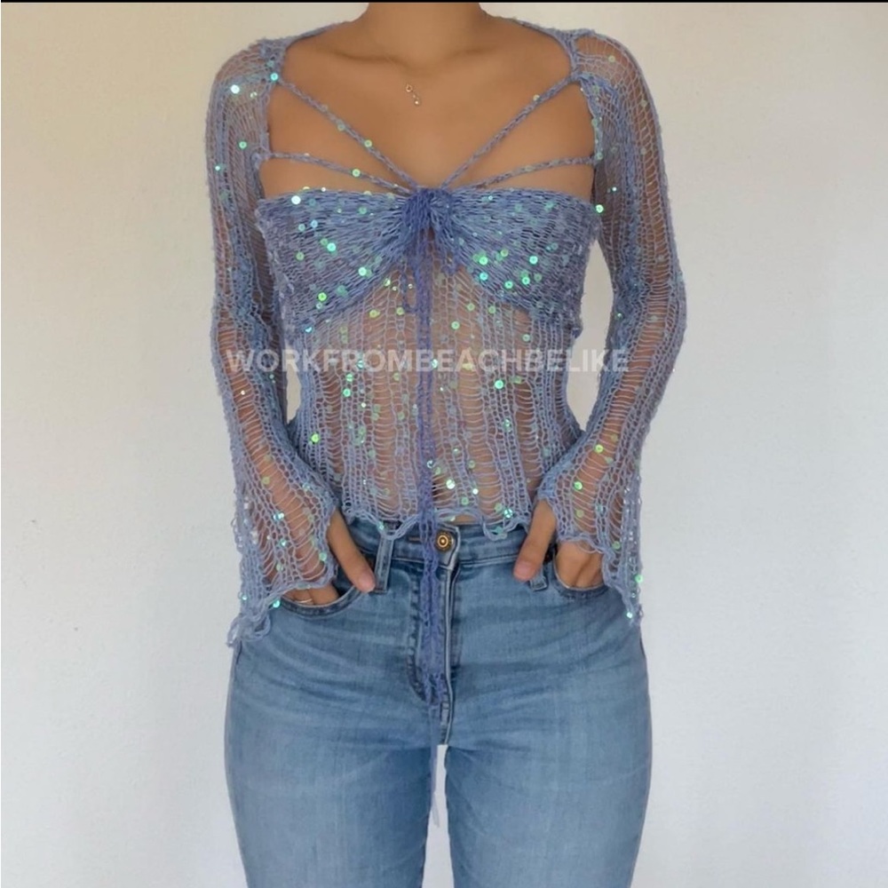 Workfrombeachbelike blue butterfly top, new with tags attached.